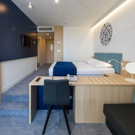 Osmine Hotel Slano